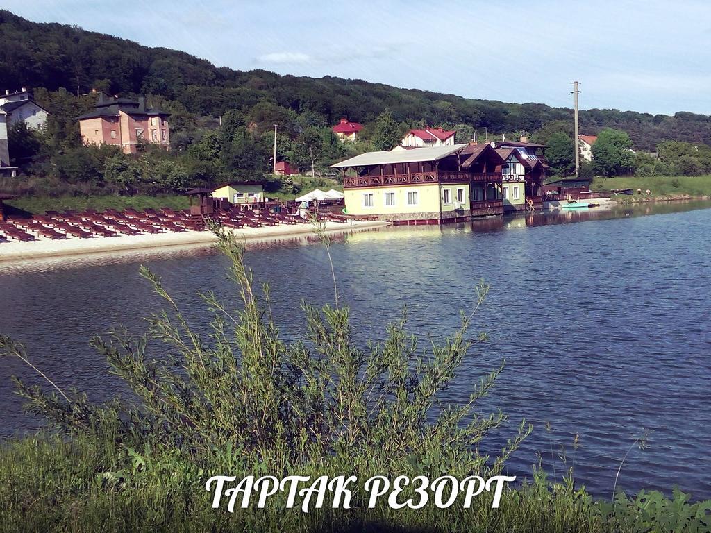 Tartak Resort Pasiky-Zubryts'ki エクステリア 写真